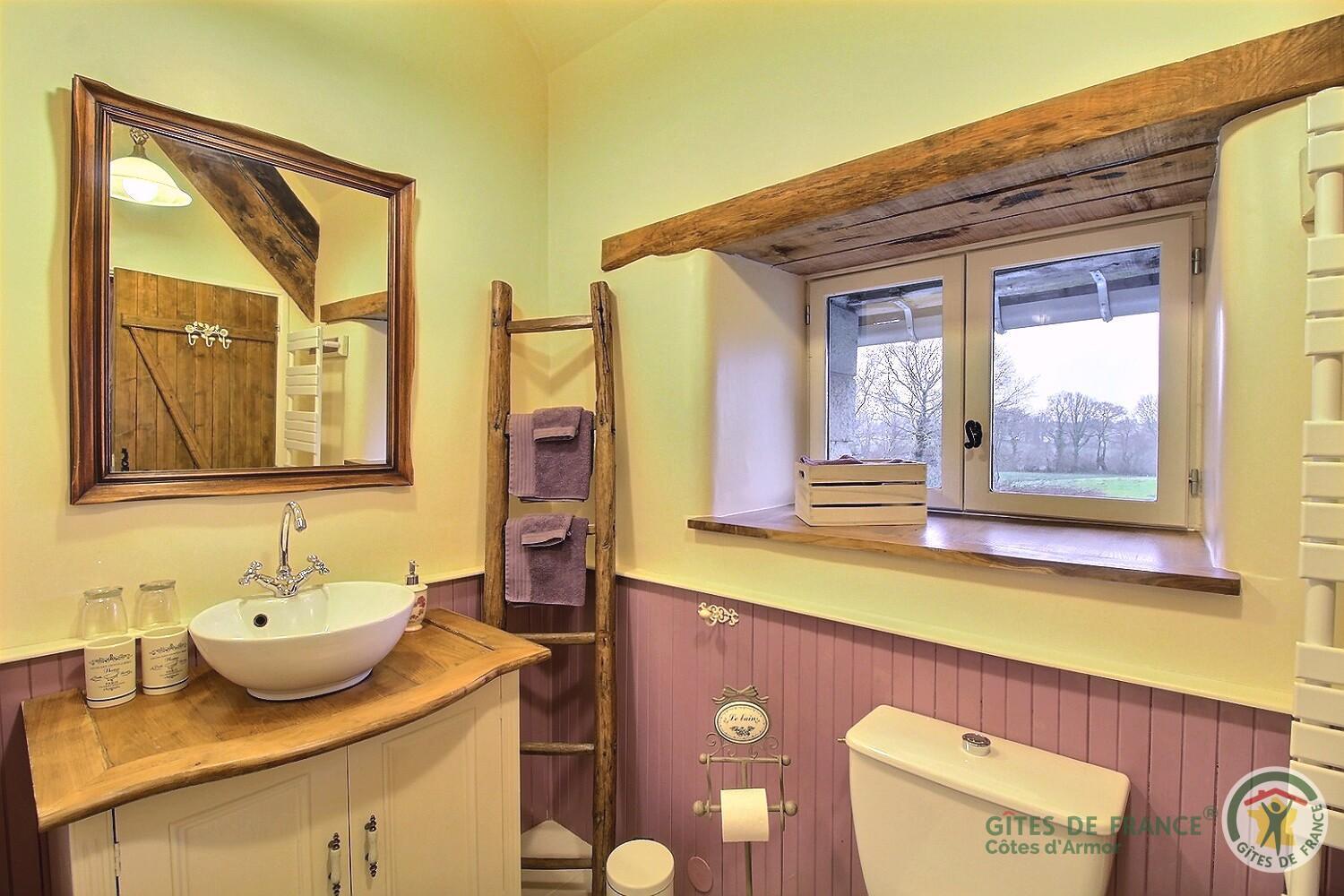 Le Parfum Des Fleurs Bed & Breakfast Plussulien Exterior photo
