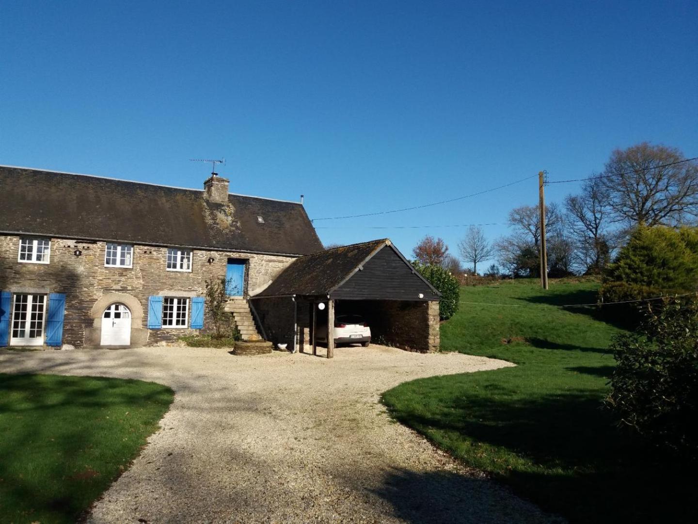 Le Parfum Des Fleurs Bed & Breakfast Plussulien Exterior photo
